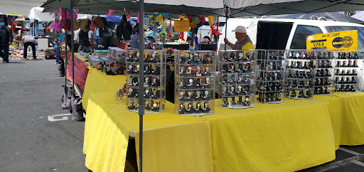 Drive-in Movie Theater «Van Buren Drive-In Theatre and Swap Meet», reviews and photos, 3035 Van Buren Boulevard, Riverside, CA 92503, USA