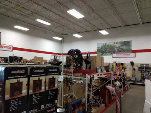 Home Improvement Store «Tractor Supply Co.», reviews and photos, 4203 Old Stockyard Rd, Marshall, VA 20115, USA