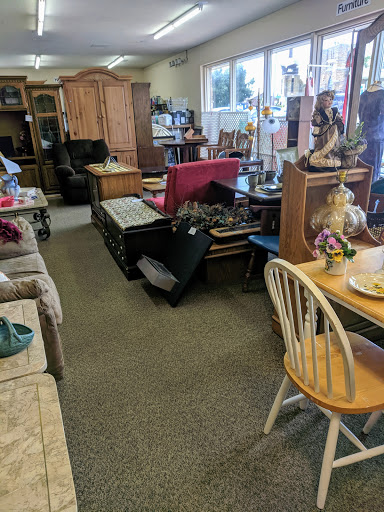 Thrift Store «Hilltoppers Inc Thrift Store», reviews and photos, 154 E 1st St, Crossville, TN 38555, USA