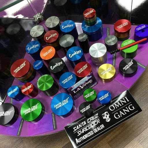 Tobacco Shop «LA Vapors Elite Smoke Shop», reviews and photos, 321 S Polk St #2e, Pineville, NC 28134, USA