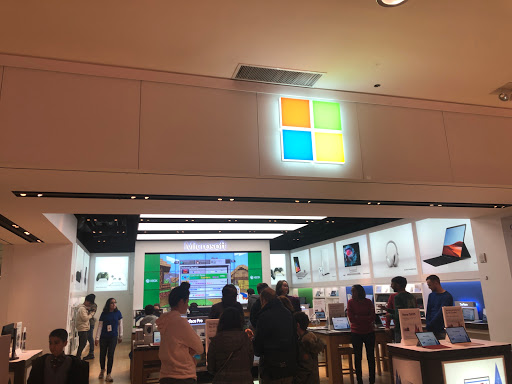 Computer Store «Microsoft Store - Westfield Montgomery», reviews and photos, 7101 Democracy Blvd, Bethesda, MD 20817, USA