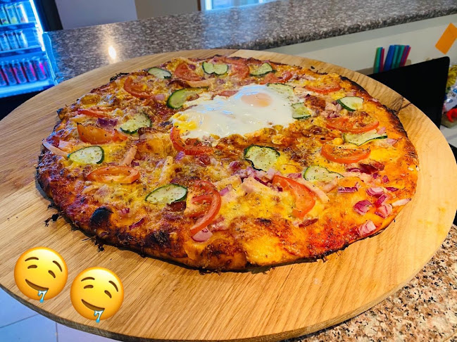 Forrás Büfé- Pizzéria - Pizza