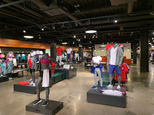 Clothing Store «Nike Mall of America», reviews and photos, 244 West Market, Bloomington, MN 55425, USA