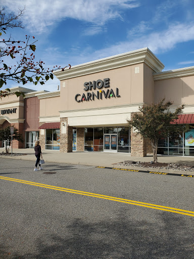 Shoe Carnival, 12551 Jefferson Ave, Newport News, VA 23602, USA, 