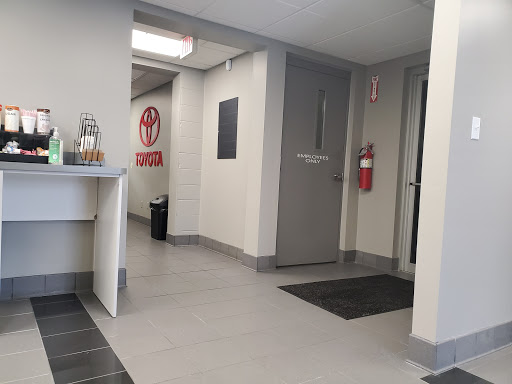 Car Dealer «Butler Toyota», reviews and photos, 9419 N Aronson Rd, Indianapolis, IN 46240, USA