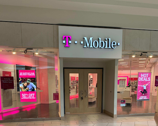 Cell Phone Store «T-Mobile», reviews and photos, 4403 E Black Horse Pike #2090, Mays Landing, NJ 08330, USA