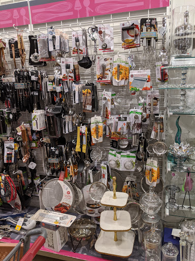 Home Goods Store «HomeGoods», reviews and photos, 7937 113th St, Seminole, FL 33772, USA
