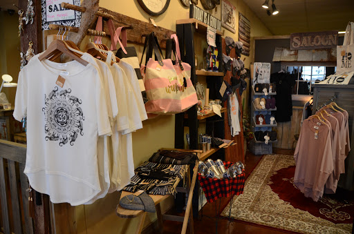 Gold Dealer «Gold & Co Boutique», reviews and photos, 387 W Main St A, Hendersonville, TN 37075, USA