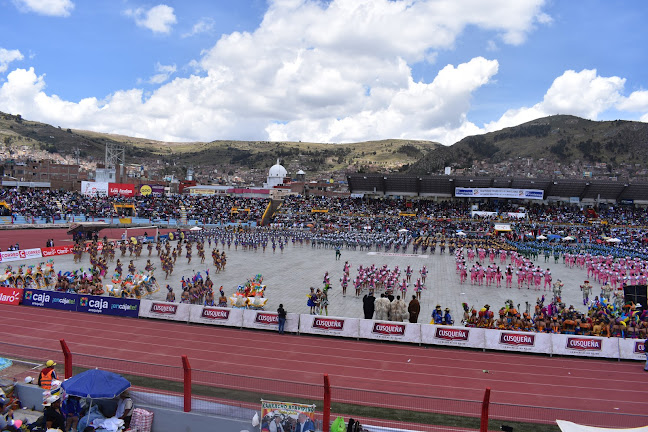 Opiniones de Estadio Enrique Torres Belon en Puno - Tienda de deporte