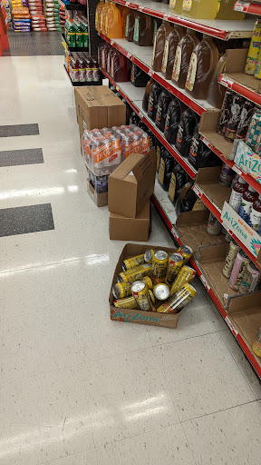 Grocery Store «Oakridge Supermarket», reviews and photos, 31240 Groesbeck Hwy, Fraser, MI 48026, USA