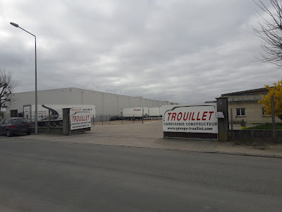 Trouillet - Usine de production de véhicules à Neuville-aux-Bois