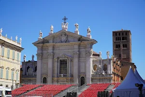Cattedrale di San Pietro image