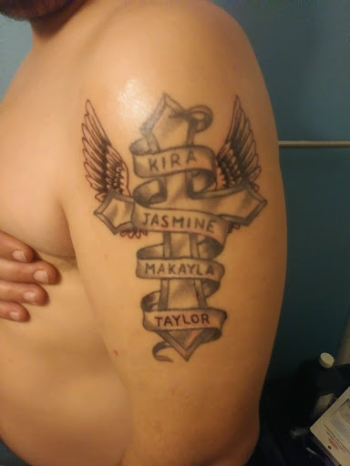 Tattoo Shop «Electric Sunset Tattoo», reviews and photos, 112 N Magnolia St, Rockport, TX 78382, USA