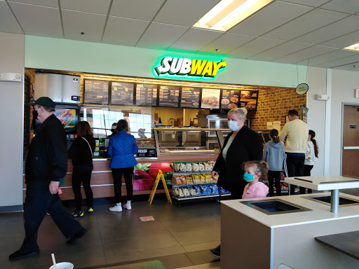 Shopping Mall «Orange Promenade Shopping Ctr», reviews and photos, 80 Boston Post Rd, Orange, CT 06477, USA