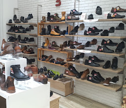 Zapatería 3 Hermanos photo