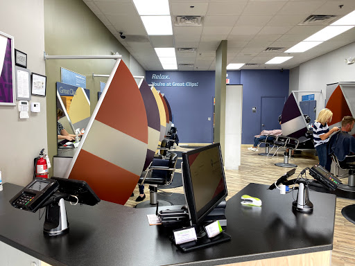 Hair Salon «Great Clips», reviews and photos, 2838 W Bay Dr, Belleair Bluffs, FL 33770, USA
