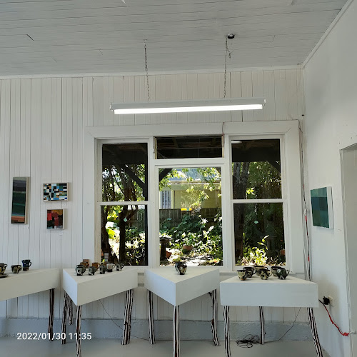 Reviews of Fullmer gallery in Mapua - Paint store