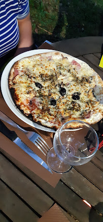 Plats et boissons du pizzeria les tilleuls à Saint-Vérand - n°2