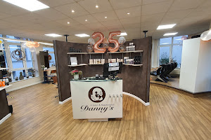 Salon "?????'?" in Wismar - Ihr Friseur und Beauty-Experte