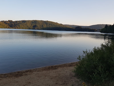 Prairies du lac à Le Lac-d'Issarlès
