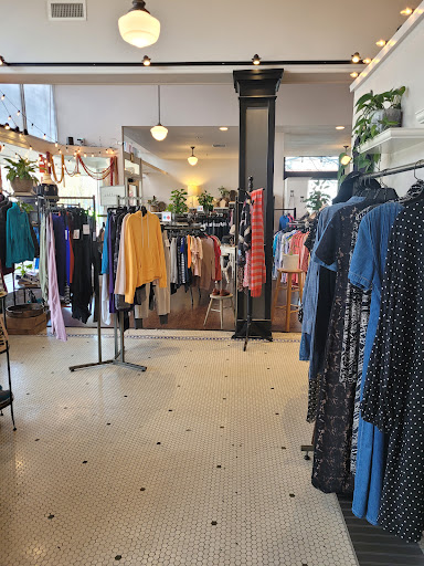 Consignment Shop «re•volve», reviews and photos, 103 SW 2nd St, Corvallis, OR 97333, USA