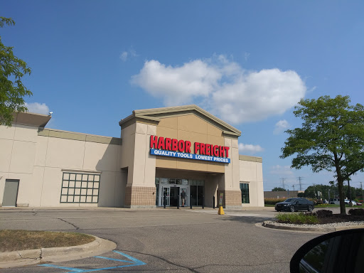 Hardware Store «Harbor Freight Tools», reviews and photos, 45150 Utica Park Blvd, Utica, MI 48315, USA