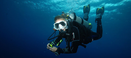 SCUBA Instructor «Tropical Adventures Scuba & Travel», reviews and photos, 3615 Portola Dr, Santa Cruz, CA 95062, USA