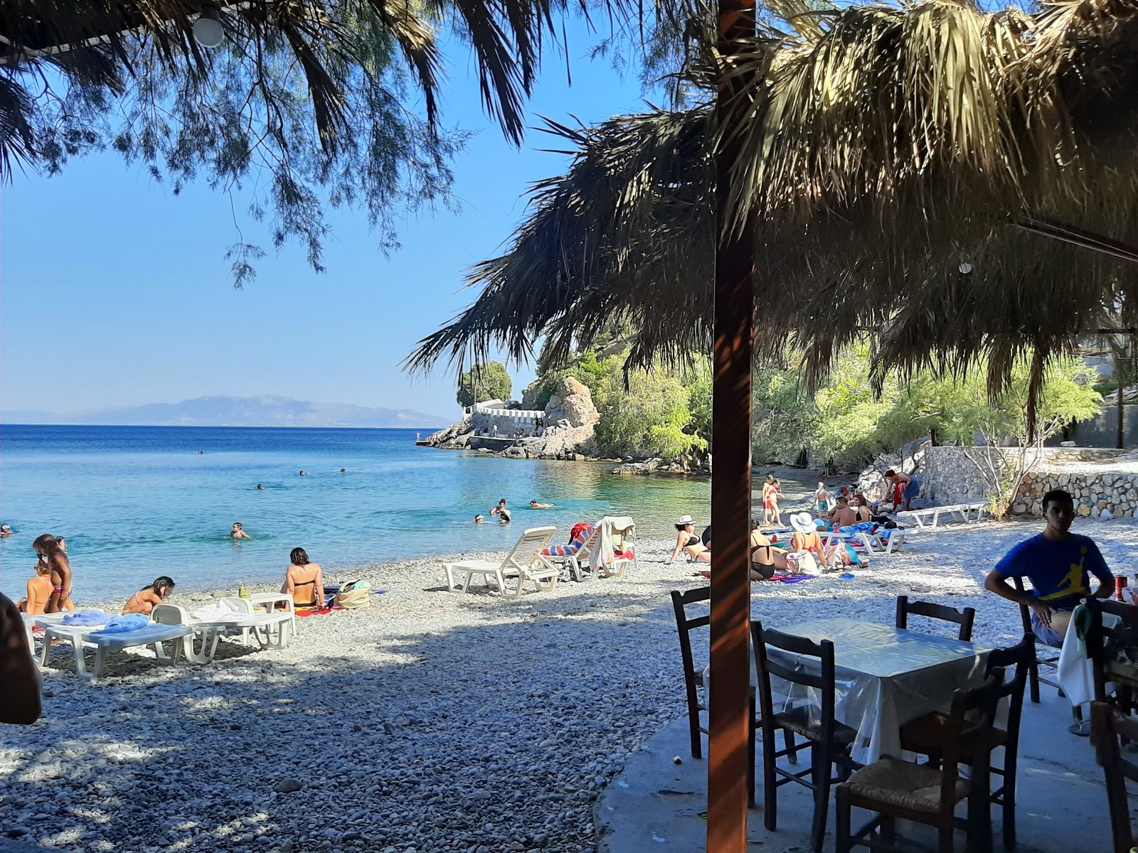 Gefira beach'in fotoğrafı turkuaz saf su yüzey ile