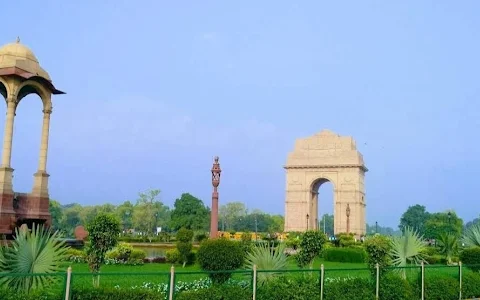 Kartavya Path Sitting Park image