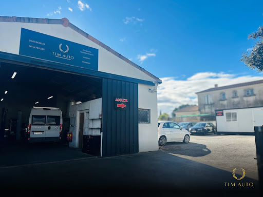 Photo 1 - Laverune Garage