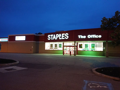 Office Supply Store «Staples», reviews and photos, 1370 W Ridge Rd, Rochester, NY 14615, USA