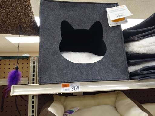 Pet Supply Store «Pet Supplies Plus», reviews and photos, 5300 N Port Washington Rd, Glendale, WI 53217, USA