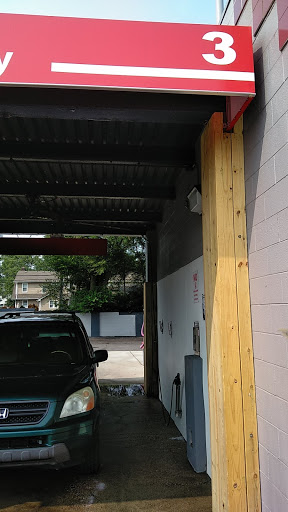 Ace Auto Wash en Ferndale