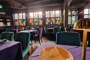 Dilli Restaurant image