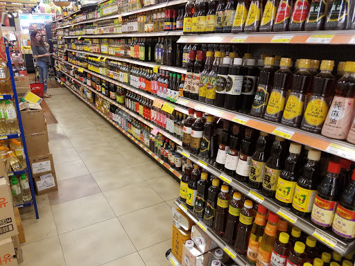 Asian Grocery Store «Lotte Plaza Market - Ashburn», reviews and photos, 43930 Farmwell Hunt Plaza #100, Ashburn, VA 20147, USA