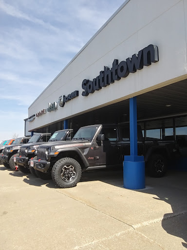 Car Dealer «Southtown Chrysler Dodge Jeep Ram», reviews and photos, 2412 N Jefferson Way, Indianola, IA 50125, USA