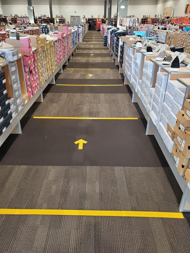 Shoe Store «DSW Designer Shoe Warehouse», reviews and photos, 427 Crossroads Blvd, Cary, NC 27518, USA