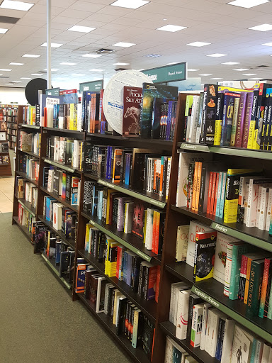 Book Store «Barnes & Noble», reviews and photos, 3055 S Glenstone Ave, Springfield, MO 65804, USA