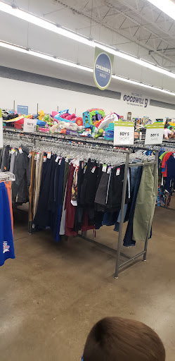 Thrift Store «7th & Bell Goodwill Retail Store & Donation Center», reviews and photos, 17037 N 7th Ave, Phoenix, AZ 85023, USA