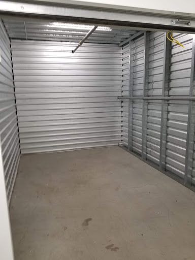 Self-Storage Facility «Public Storage», reviews and photos, 22222 Ventura Blvd, Woodland Hills, CA 91364, USA