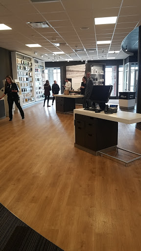 Cell Phone Store «Verizon», reviews and photos, 9360 WI-16, Onalaska, WI 54650, USA