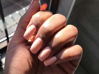Anna Natural Nails