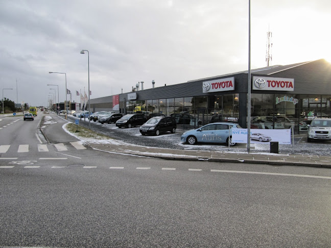 Kommentarer og anmeldelser af NOVABIL A/S - Toyota i Hjørring