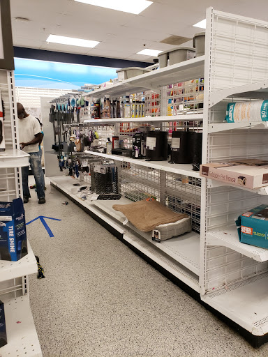 Clothing Store «Ross Dress for Less», reviews and photos, 3500 East-West Hwy, Hyattsville, MD 20782, USA