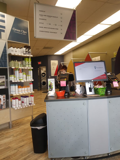 Hair Salon «Great Clips», reviews and photos, 1680 Commerce Ct, River Falls, WI 54022, USA