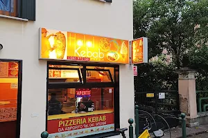 Halal Kebab Pizza image