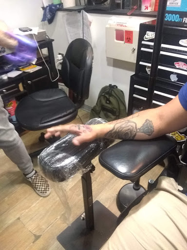 Tattoo Shop «Temple Tattoo and Body Piercing Studio», reviews and photos, 840 Juniper Crescent #113, Chesapeake, VA 23320, USA