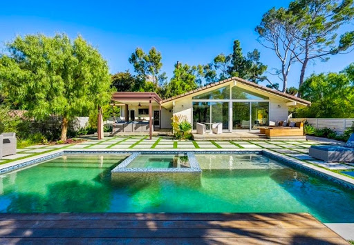 Cari & Britt Properties Vista Sothebys International Realty image