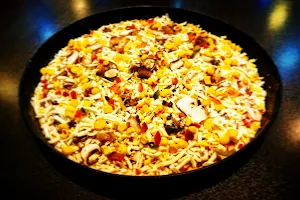 Chatra Ghom Pizza image