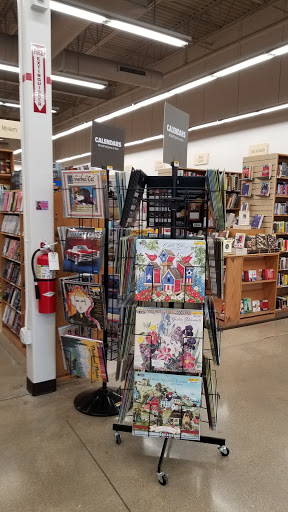 Book Store «Half Price Books», reviews and photos, 1075 E Golf Rd, Schaumburg, IL 60173, USA